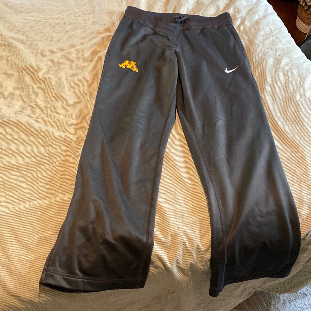 Nike Dri-Fit MN Gophers sweatpants. Women’s size S. Fleece lined and so cozy!